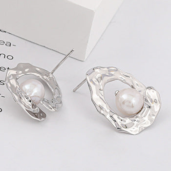 Aria Gold Pearl Earrings